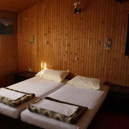 In 5478 Apartment *